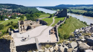 Devin Castle