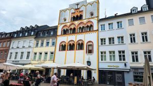 Trier - not a mother-in-law door!