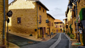 Oingt: Land of Golden Stones