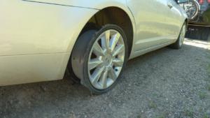 Missing-Tire 