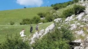A bride in Turda Gorge - surprise 
